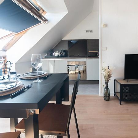 Bienvenue Chez Vous Tres Calme Et En Plein Centre Lägenhet Mantes-la-Jolie Exteriör bild