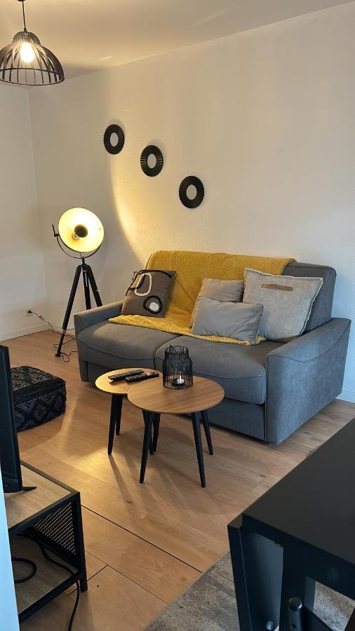 Bienvenue Chez Vous Tres Calme Et En Plein Centre Lägenhet Mantes-la-Jolie Exteriör bild
